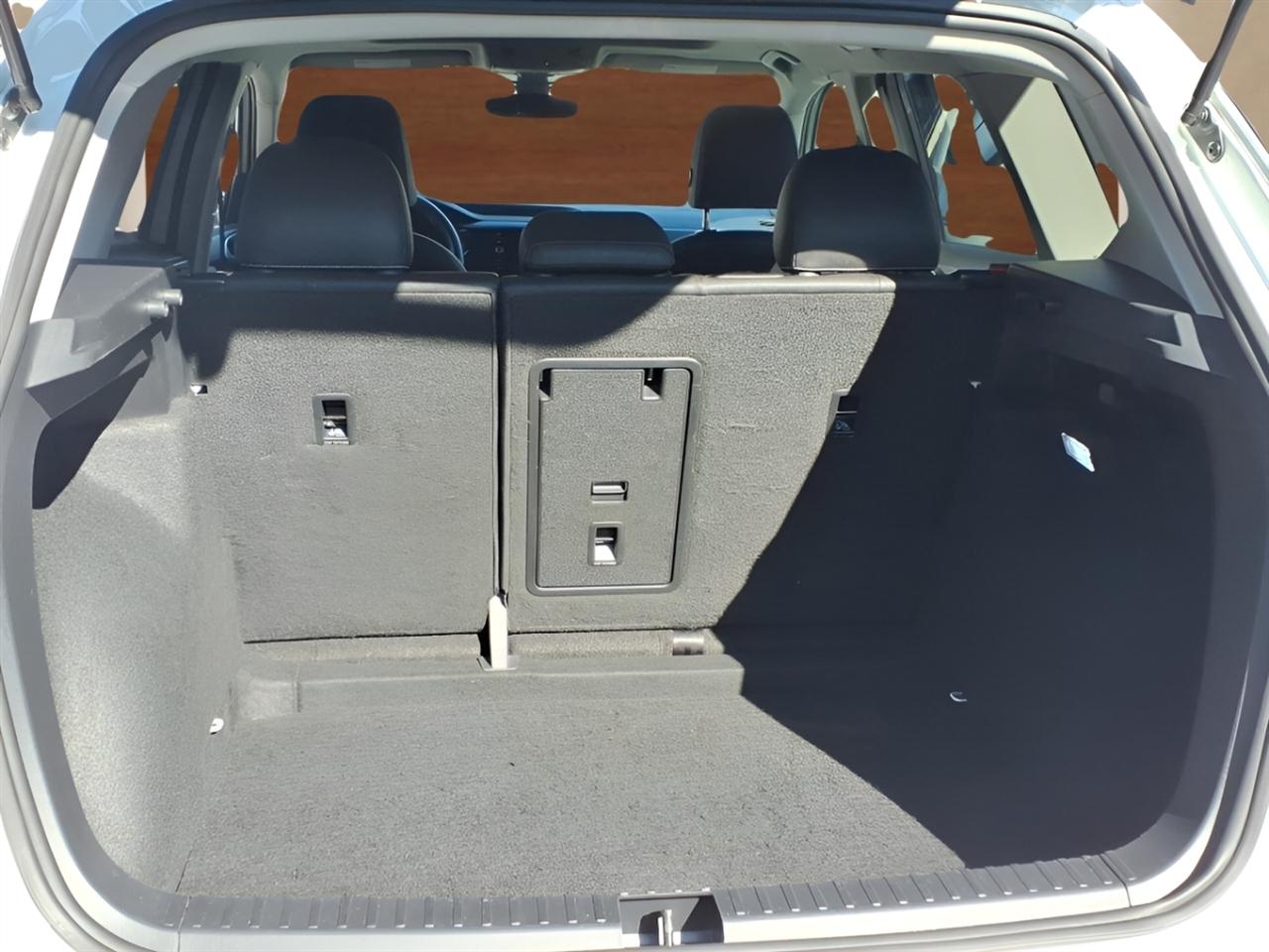 Volkswagen Taos SE FWD 2024