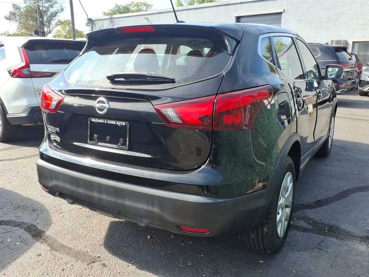 Nissan Rogue Sport FWD S 2019