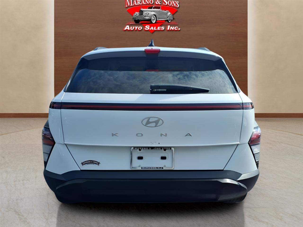 Hyundai Kona SEL FWD 2024