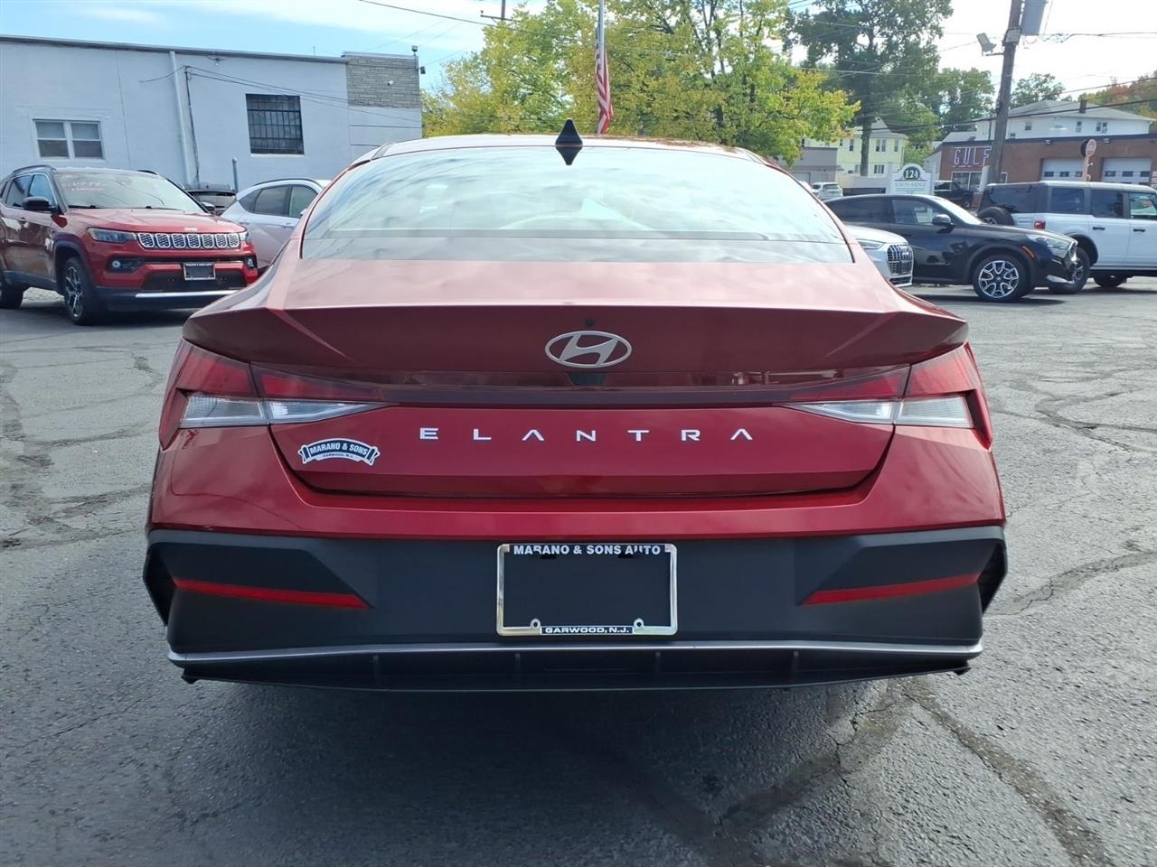 Hyundai Elantra SEL IVT 2024