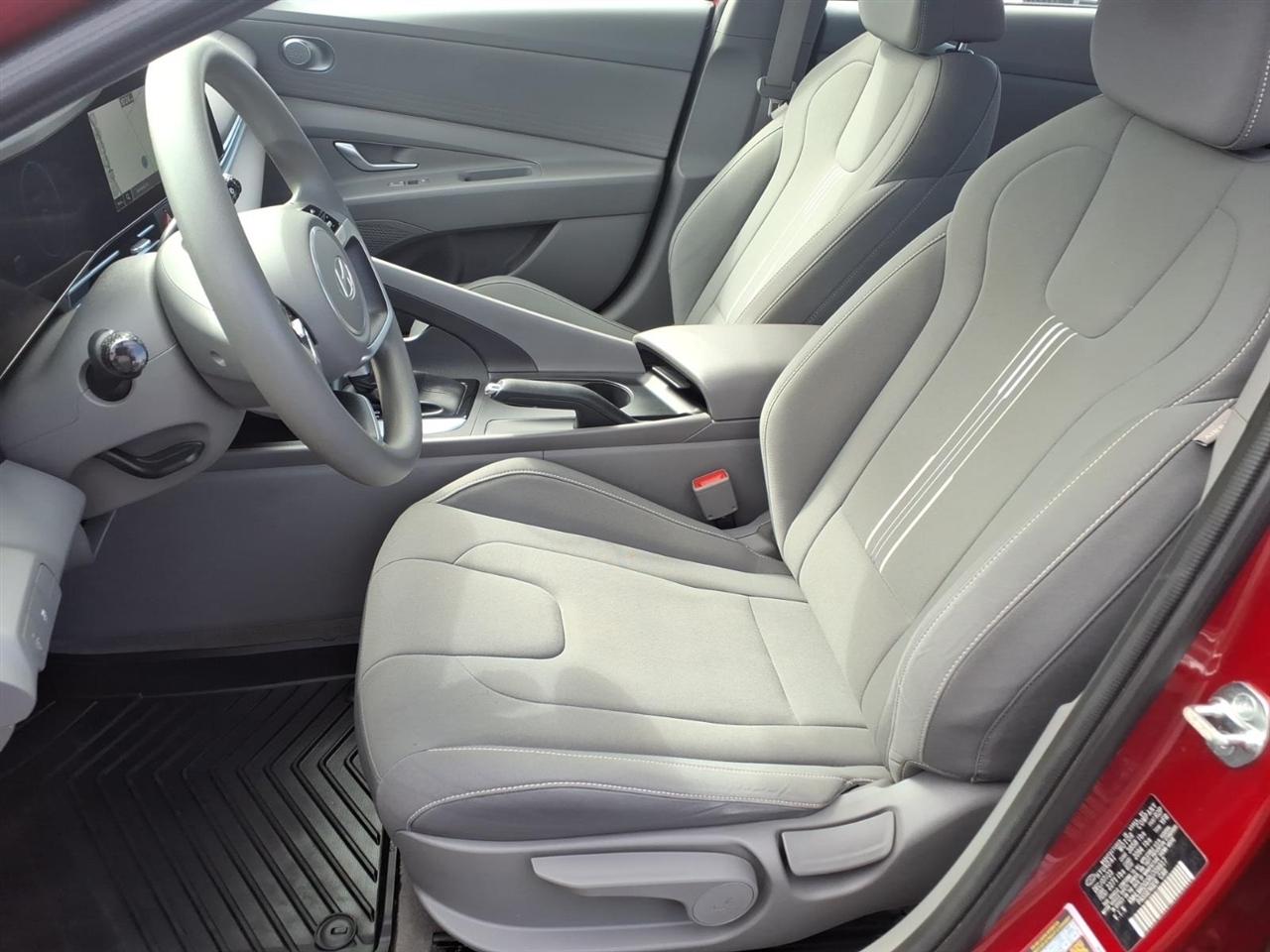 Hyundai Elantra SEL IVT 2024