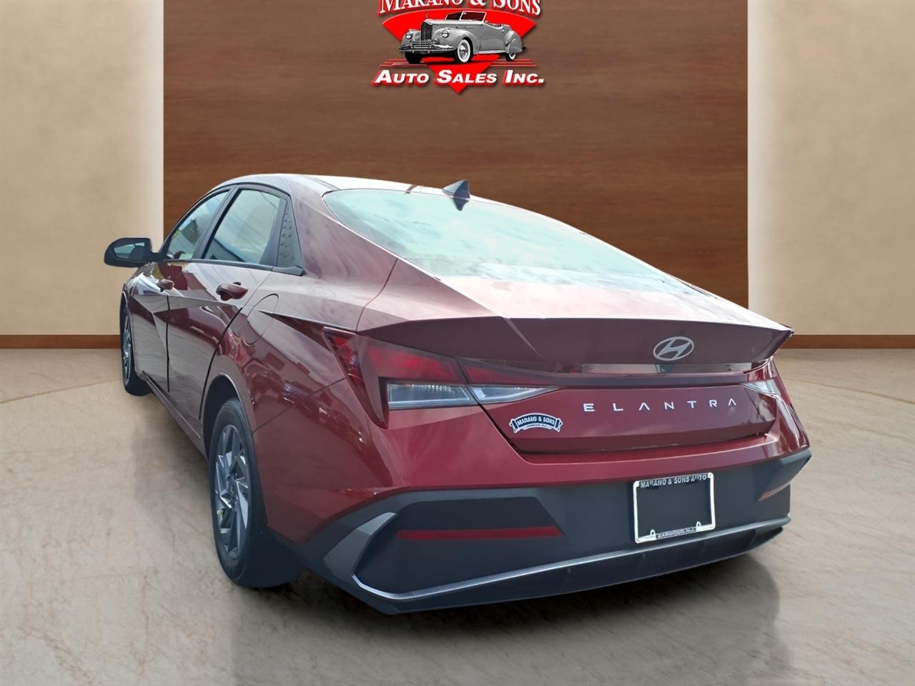 Hyundai Elantra SEL IVT 2024