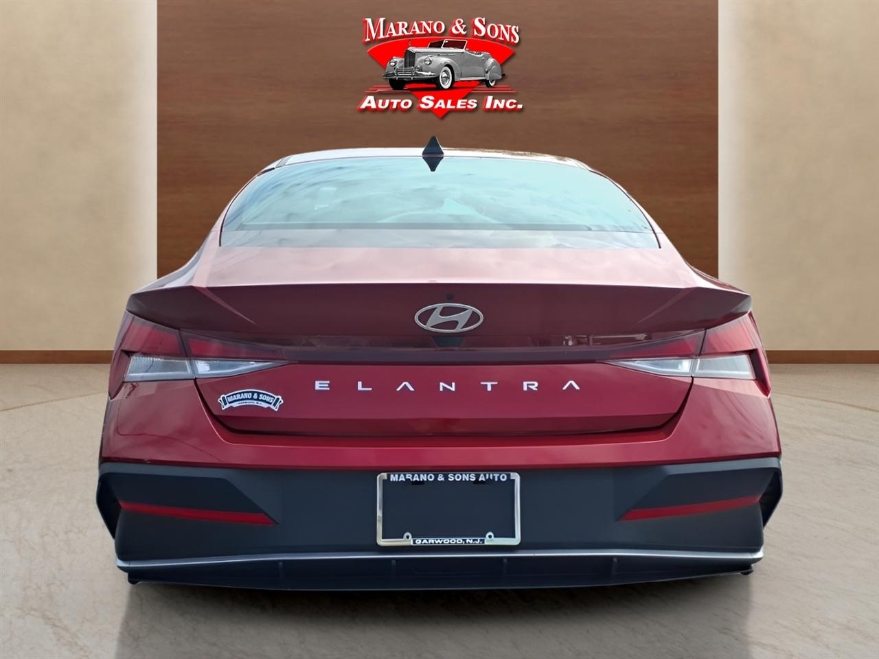 Hyundai Elantra SEL IVT 2024