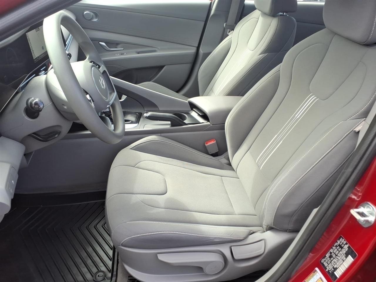 Hyundai Elantra SEL IVT 2024
