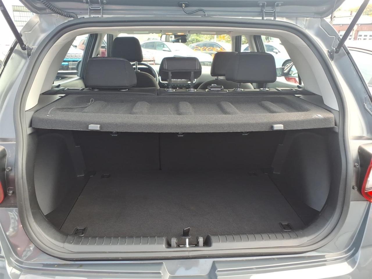 Hyundai Venue SEL FWD 2026