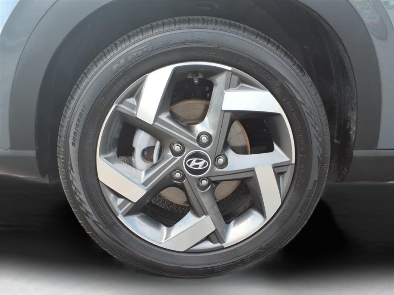 Hyundai Venue SEL FWD 2026
