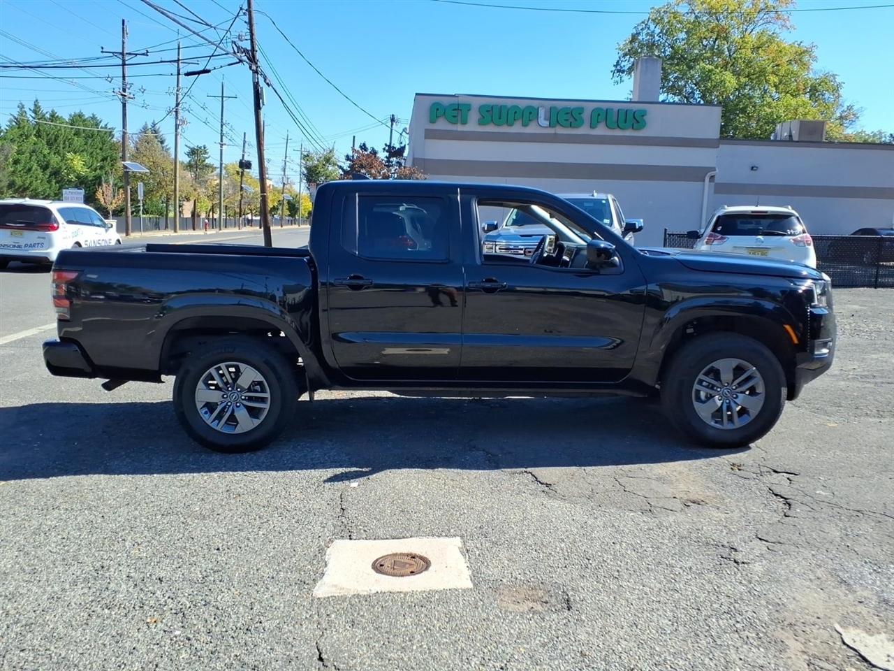 Nissan Frontier Crew Cab 4x4 SV 2026