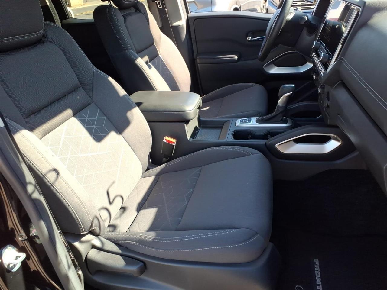 Nissan Frontier Crew Cab 4x4 SV 2026