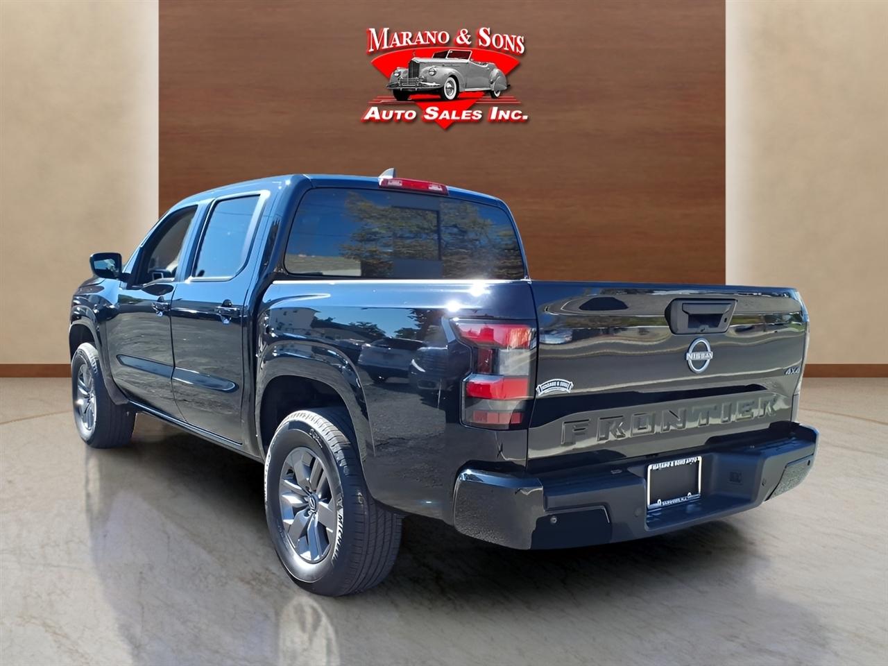 Nissan Frontier Crew Cab 4x4 SV 2026