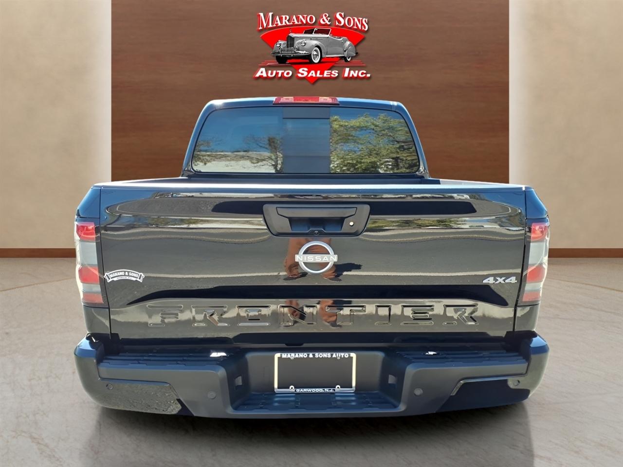 Nissan Frontier Crew Cab 4x4 SV 2026