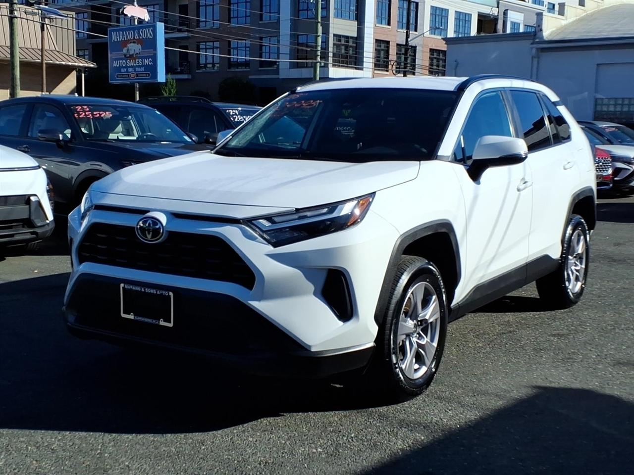 Toyota RAV4 XLE FWD (Natl) 2025