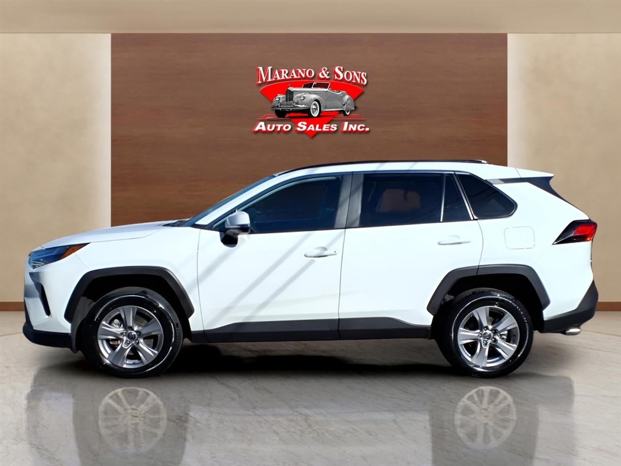 Toyota RAV4 XLE FWD (Natl) 2025