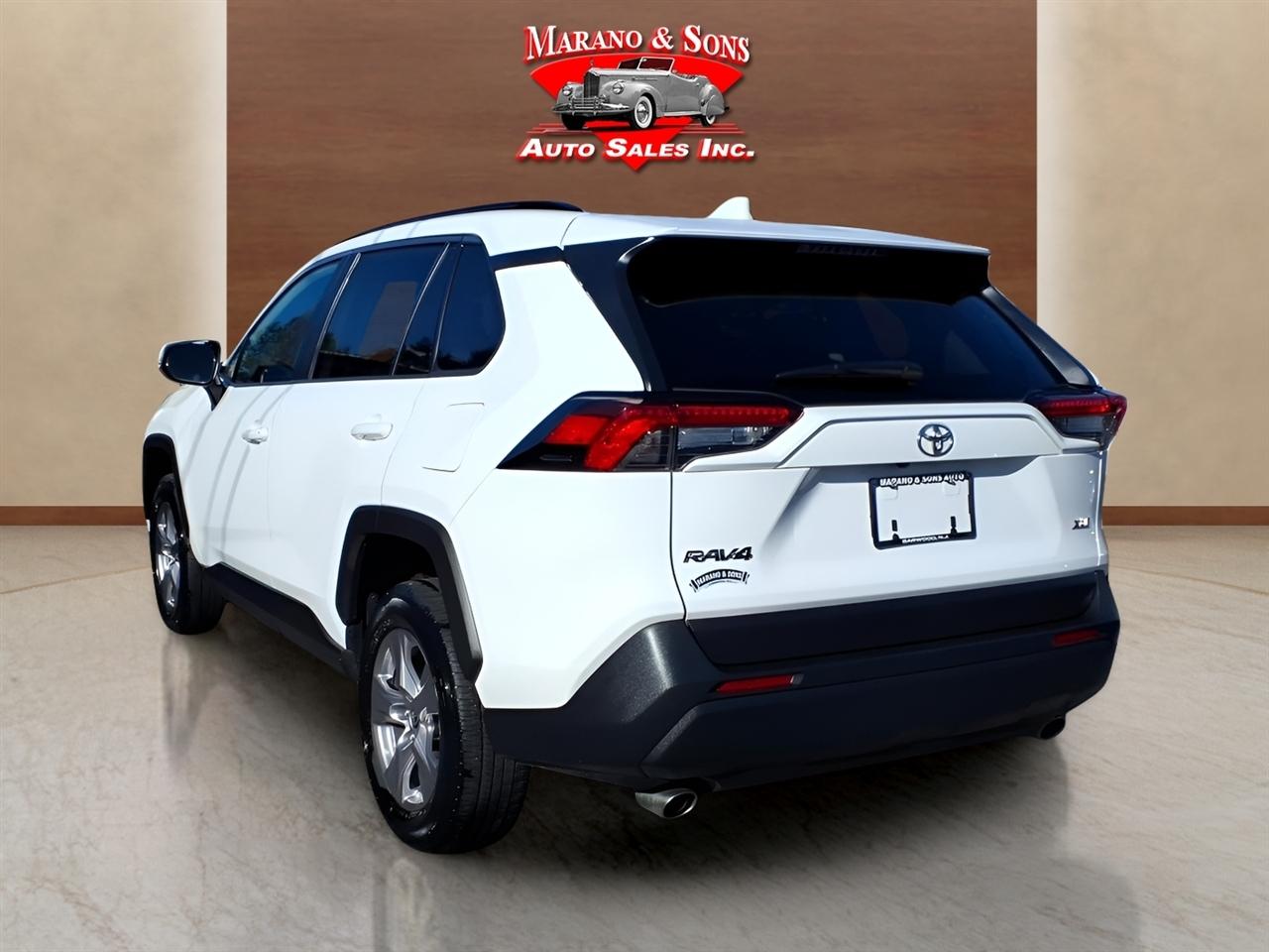Toyota RAV4 XLE FWD (Natl) 2025