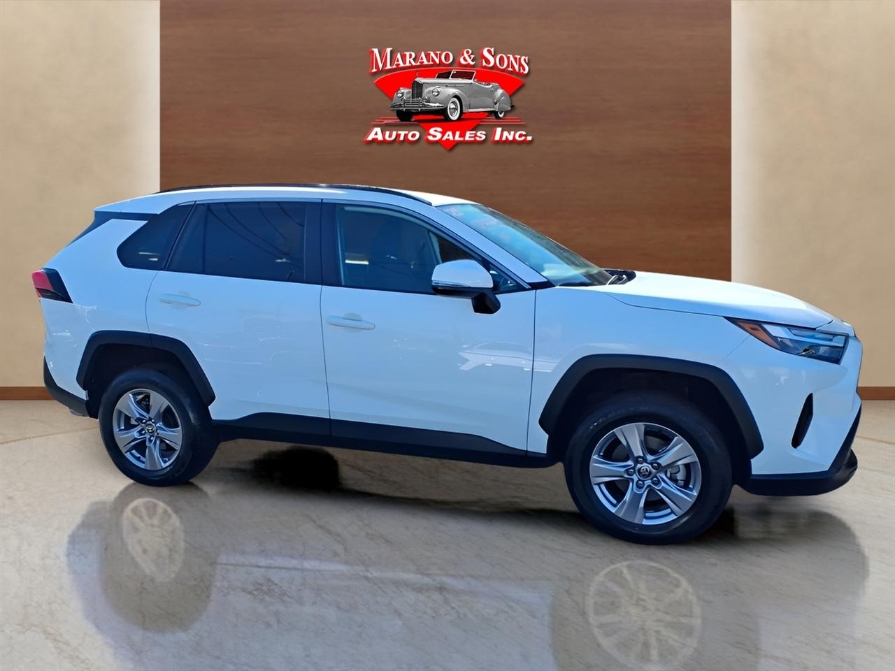 Toyota RAV4 XLE FWD (Natl) 2025