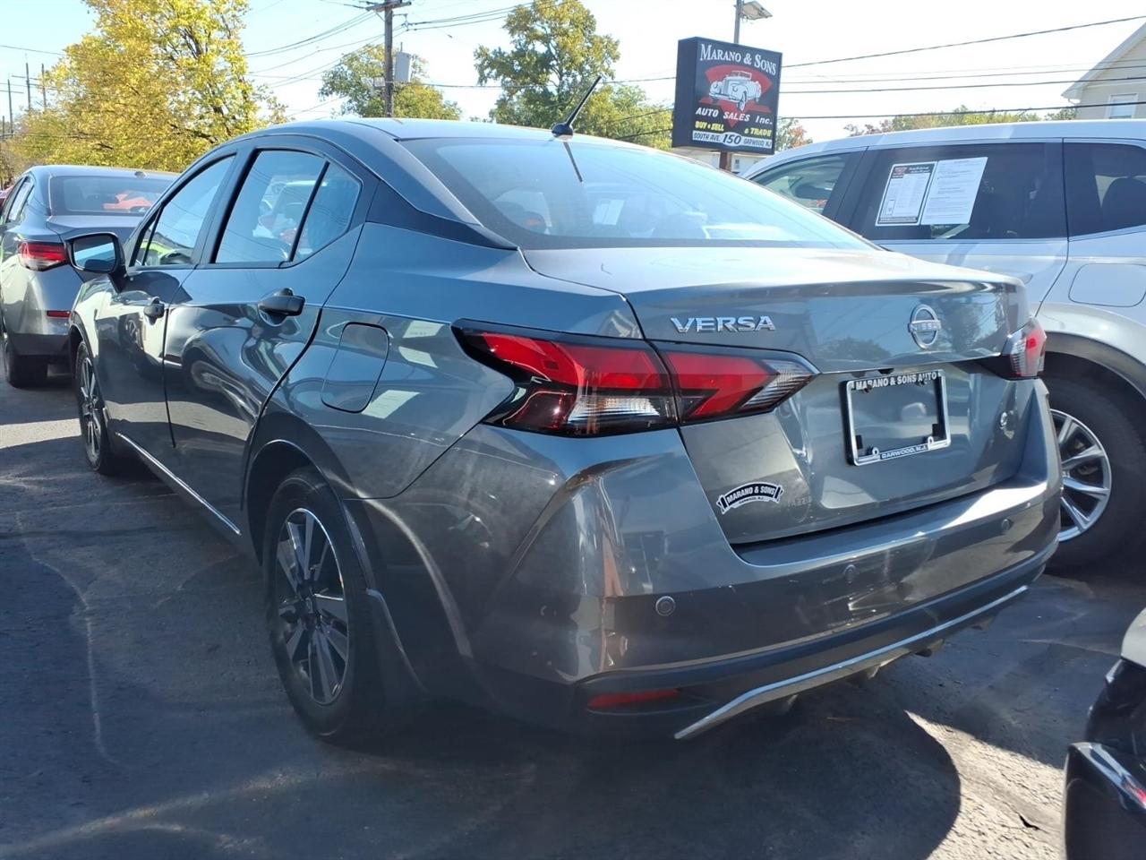 Nissan Versa S CVT 2024