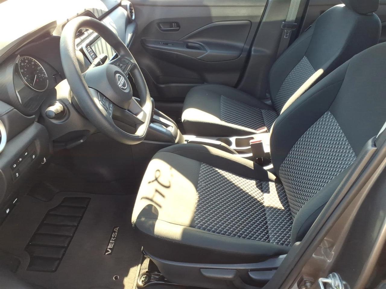 Nissan Versa S CVT 2024