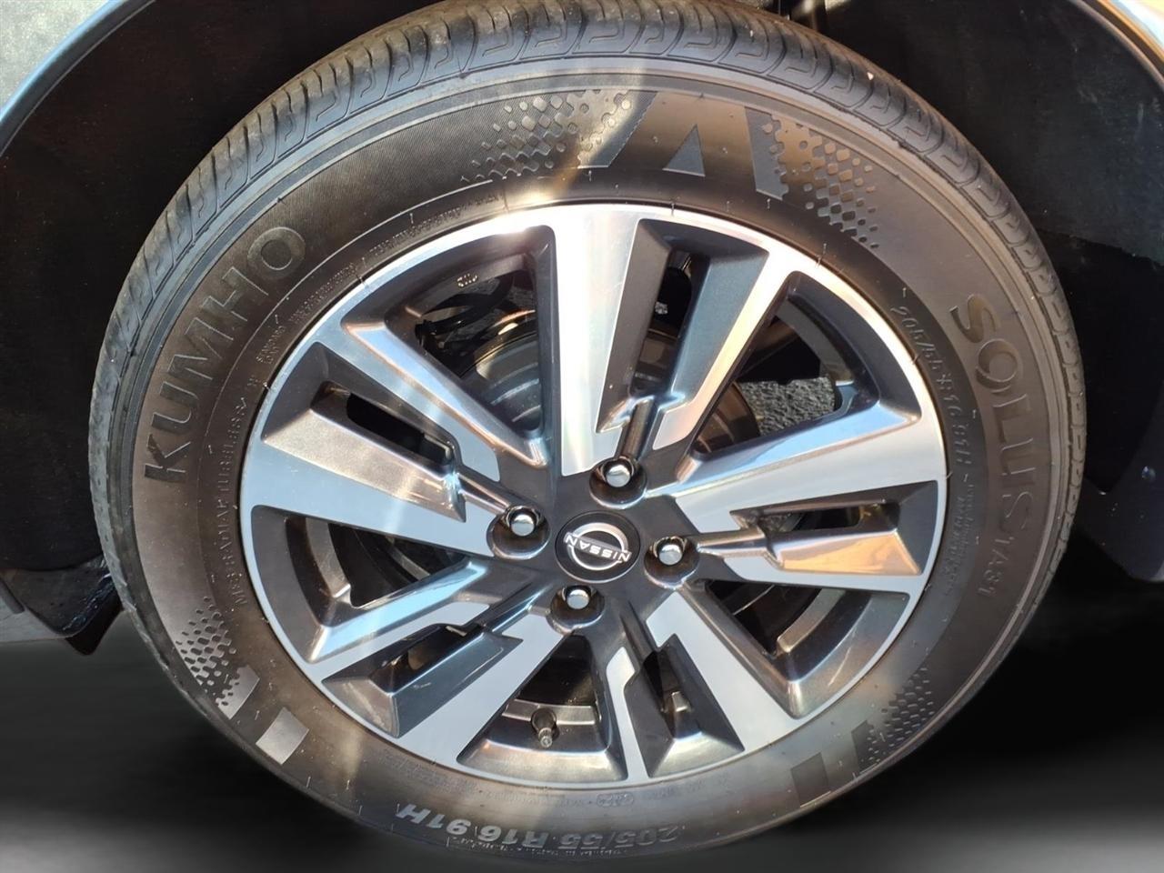 Nissan Versa S CVT 2024