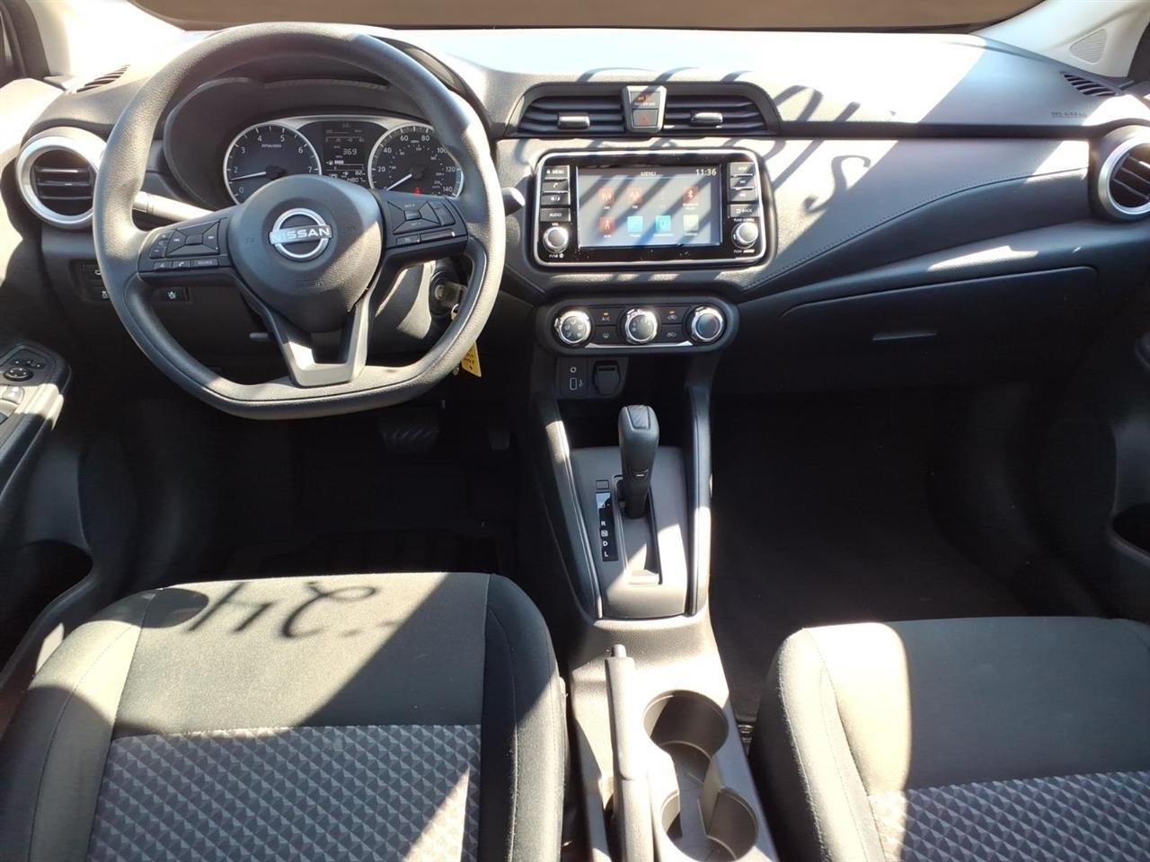 Nissan Versa S CVT 2024