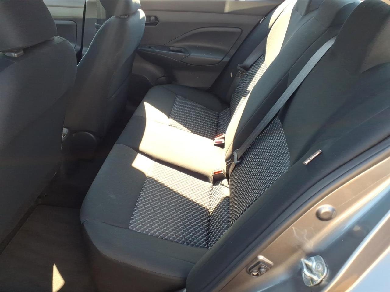 Nissan Versa S CVT 2024