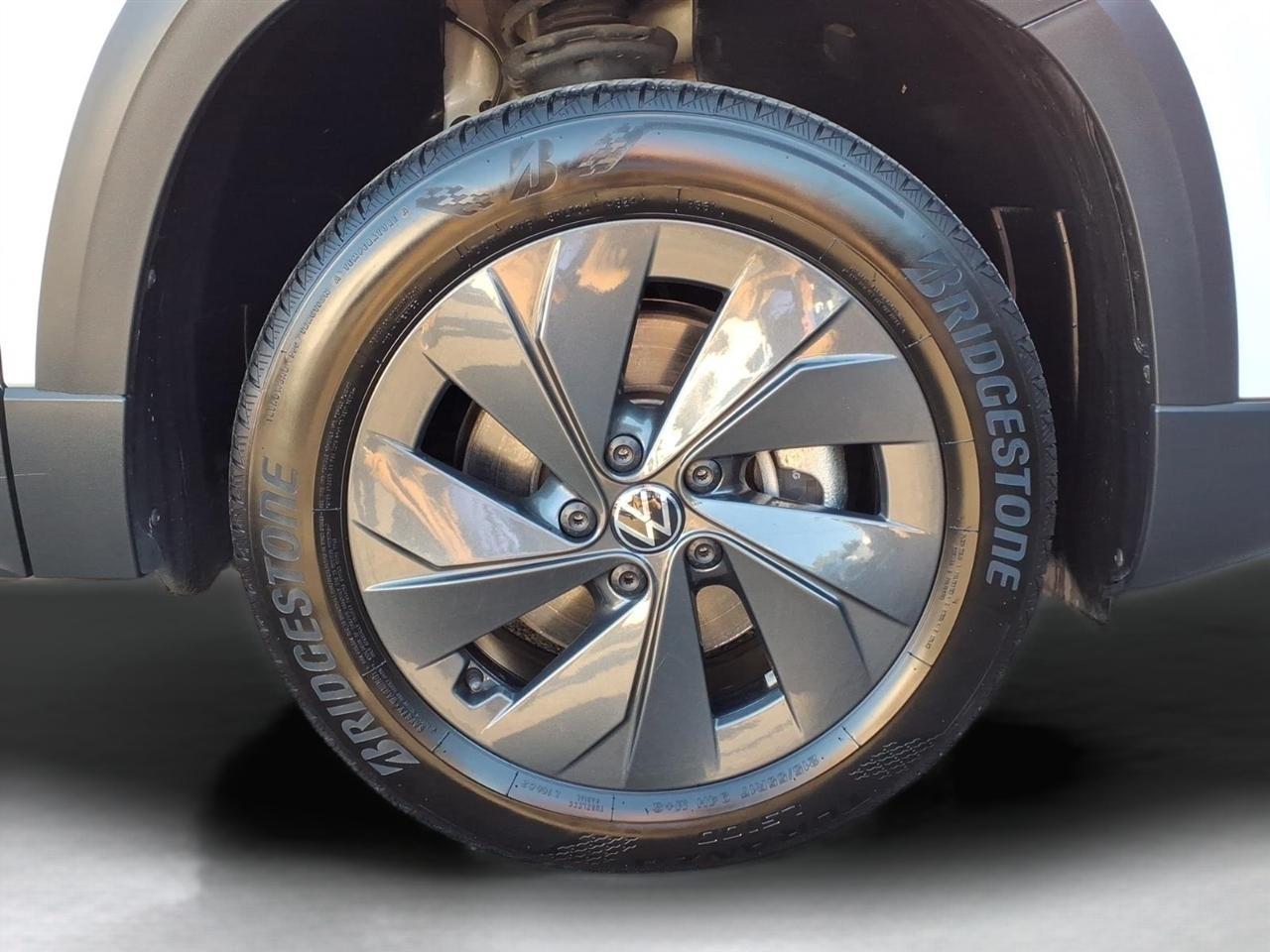 Volkswagen Taos S FWD 2025