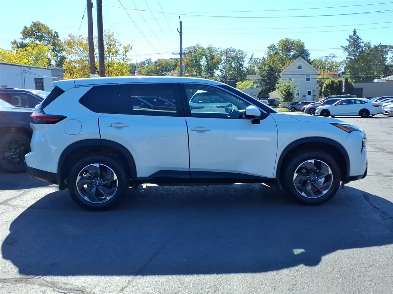 Nissan Rogue AWD SV *Ltd Avail* 2026