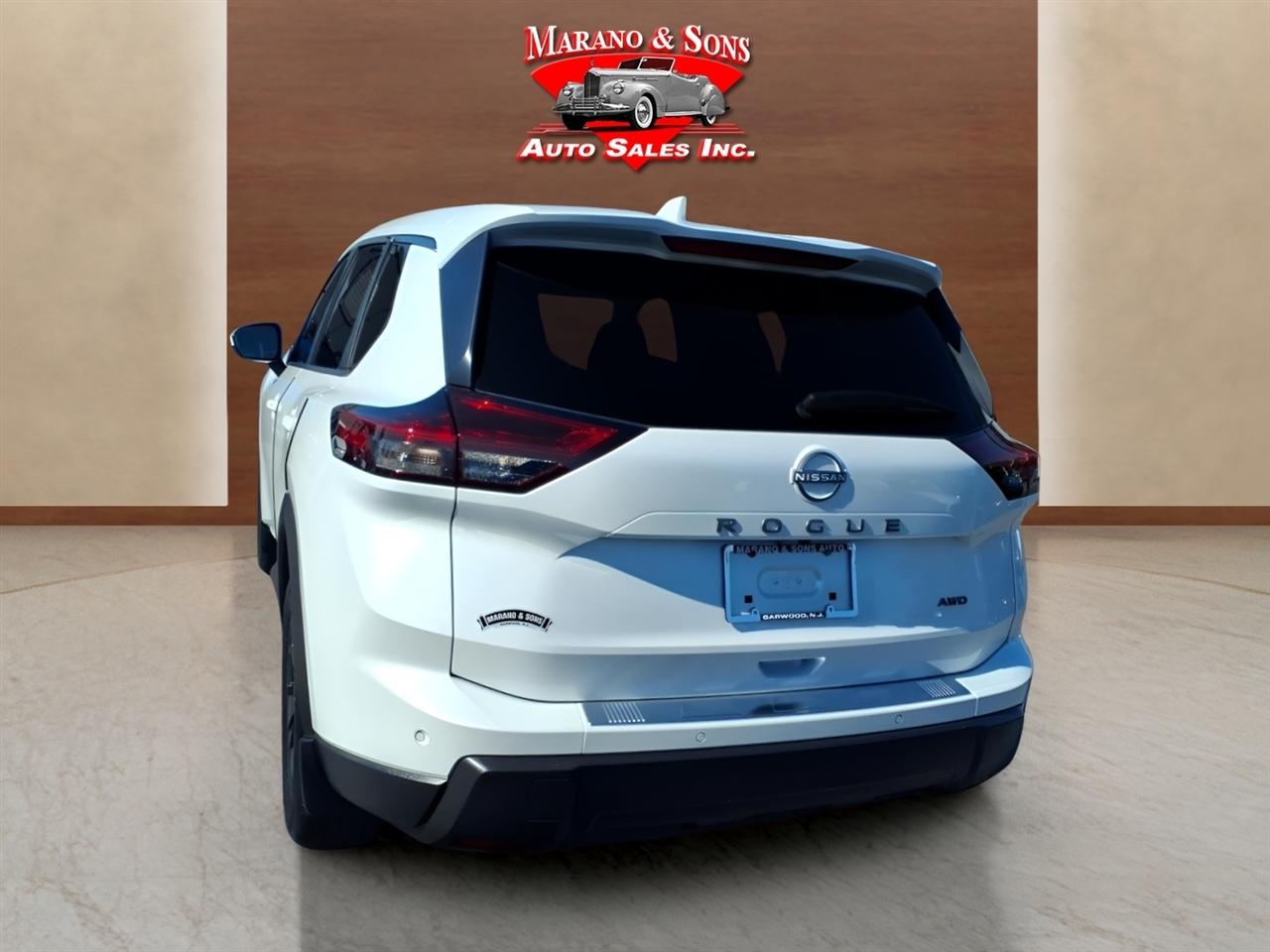 Nissan Rogue AWD SV *Ltd Avail* 2026