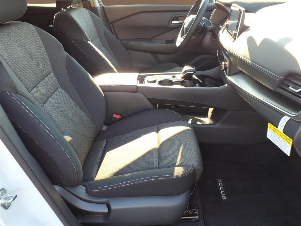 Nissan Rogue AWD SV *Ltd Avail* 2026