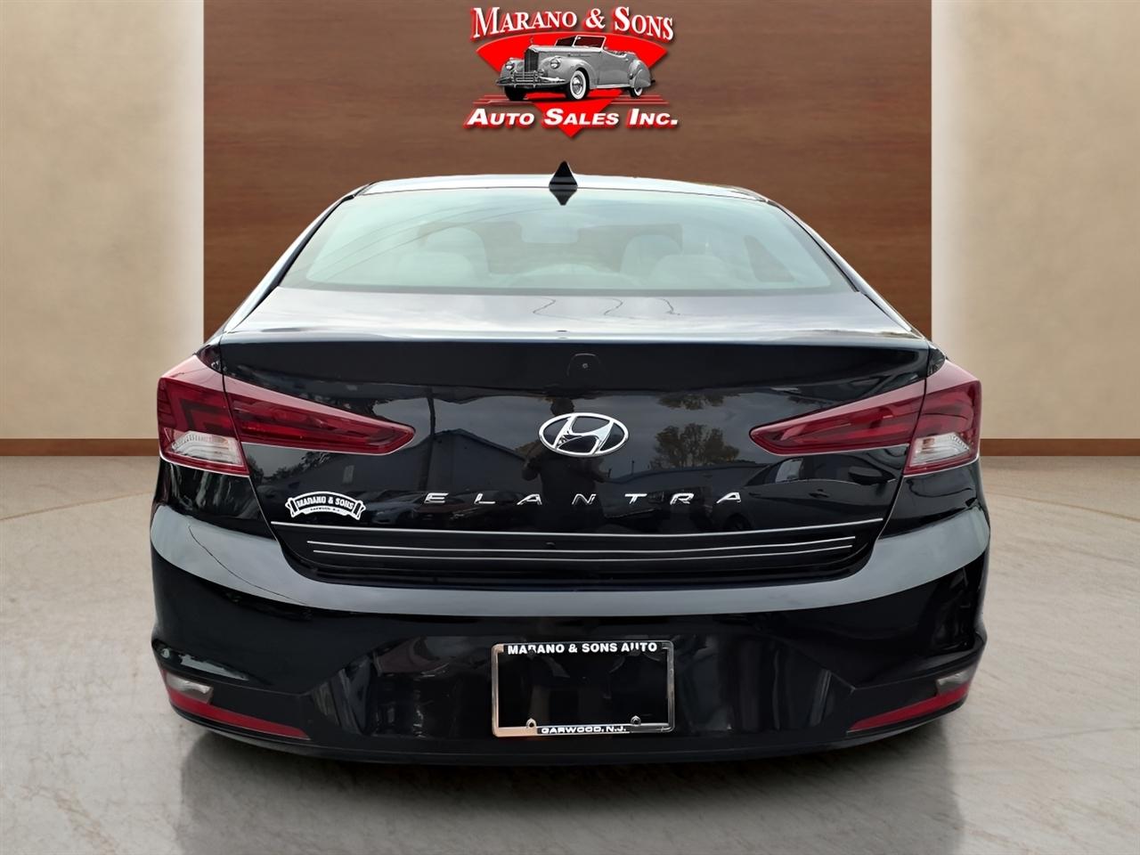 Hyundai Elantra SEL IVT 2020