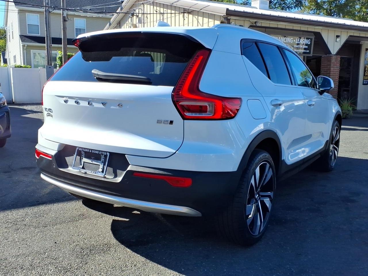Volvo XC40 B5 AWD Ultimate Bright Theme 2024
