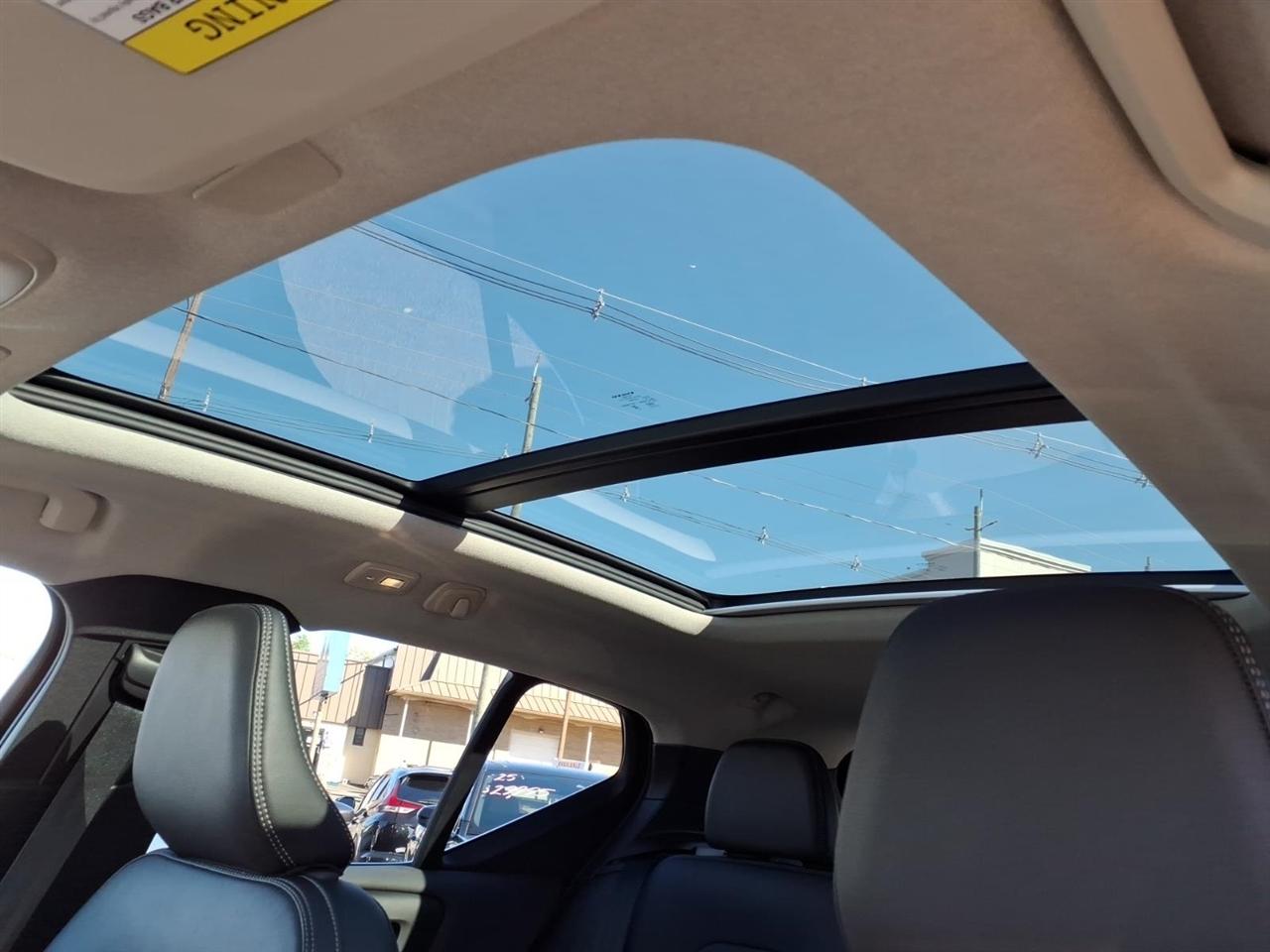 Volvo XC40 B5 AWD Ultimate Bright Theme 2024