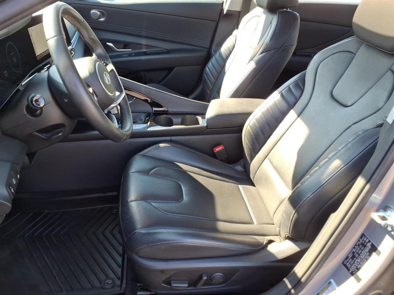 Hyundai Elantra Hybrid Limited DCT 2025