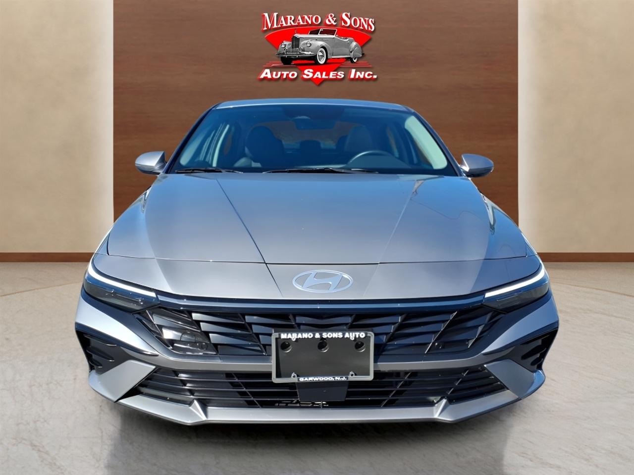 Hyundai Elantra Hybrid Limited DCT 2025