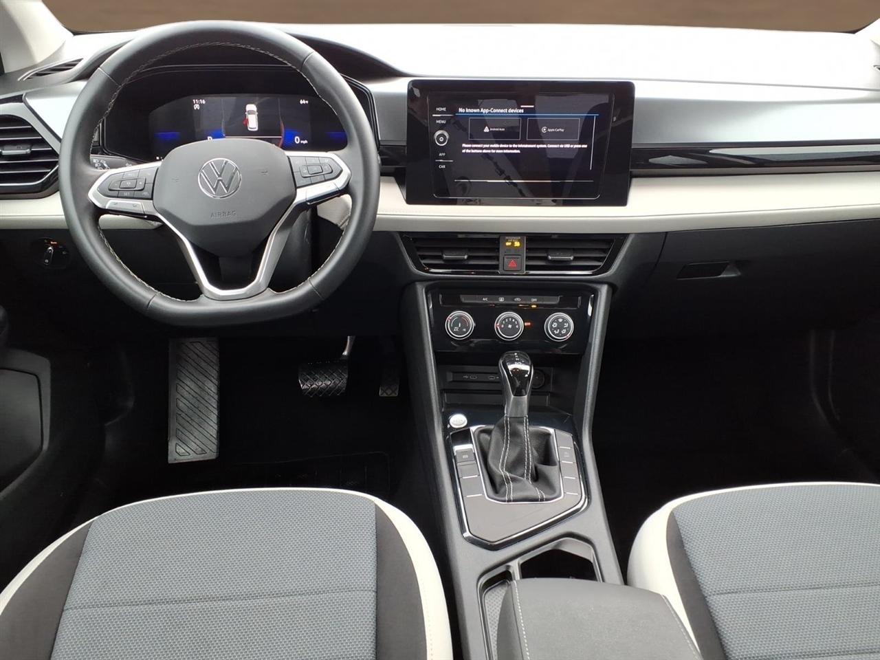 Volkswagen Taos S FWD 2025