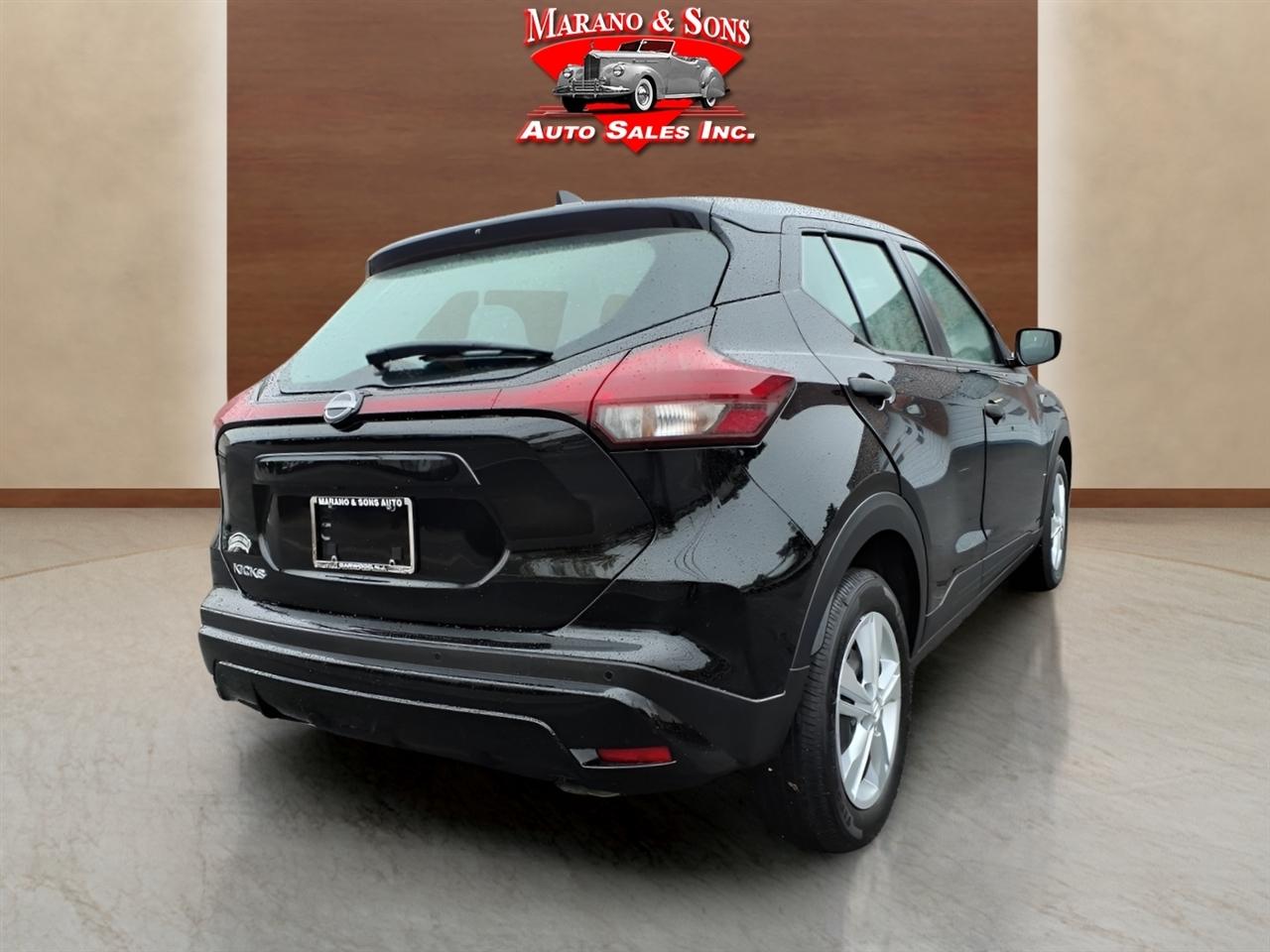 Nissan Kicks Play S FWD 2025