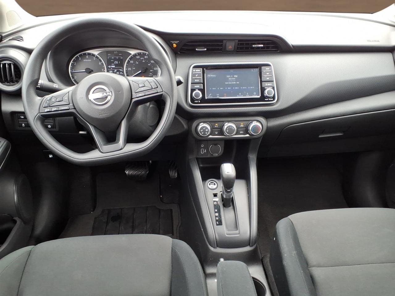 Nissan Kicks Play S FWD 2025