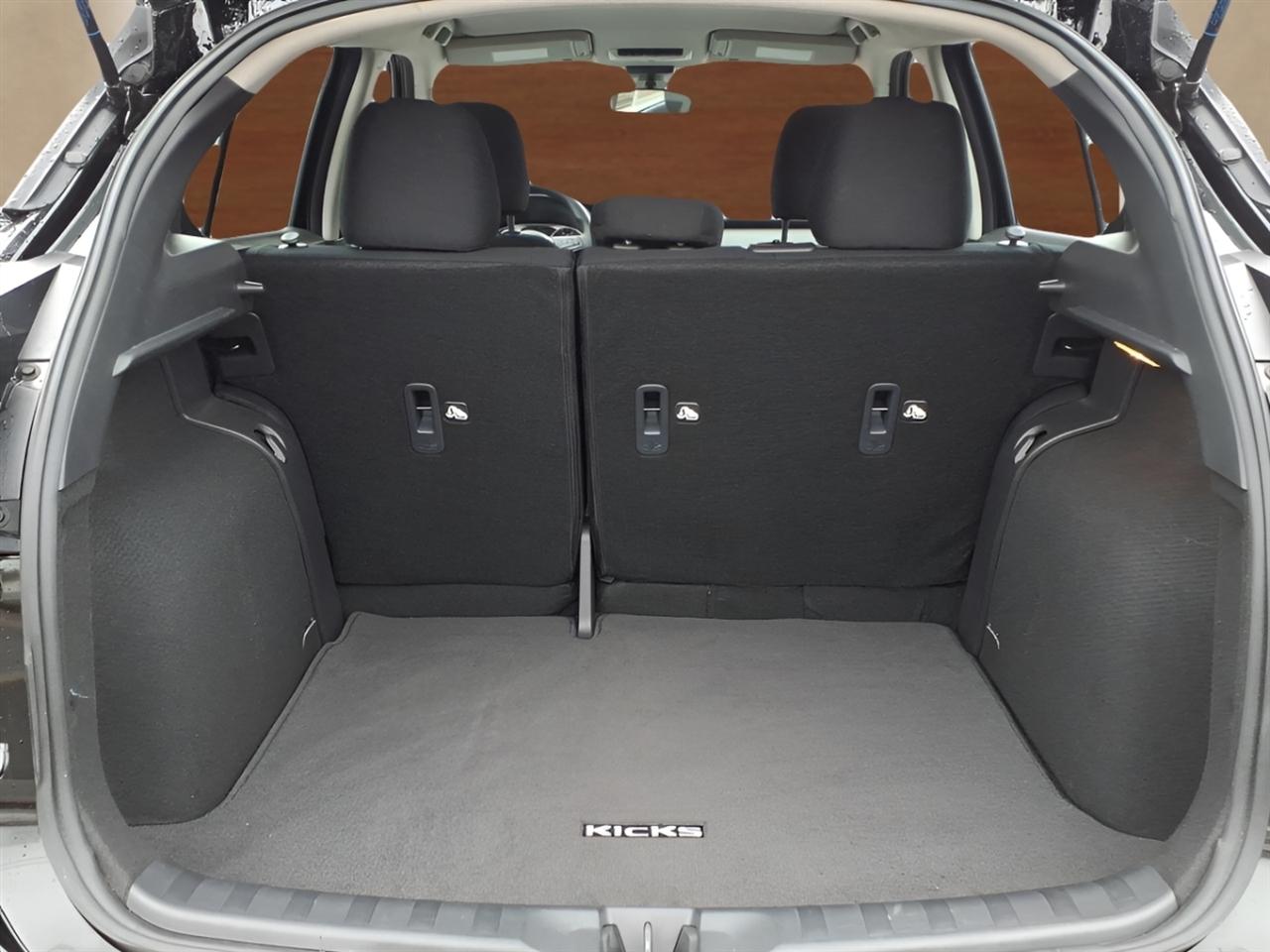 Nissan Kicks Play S FWD 2025