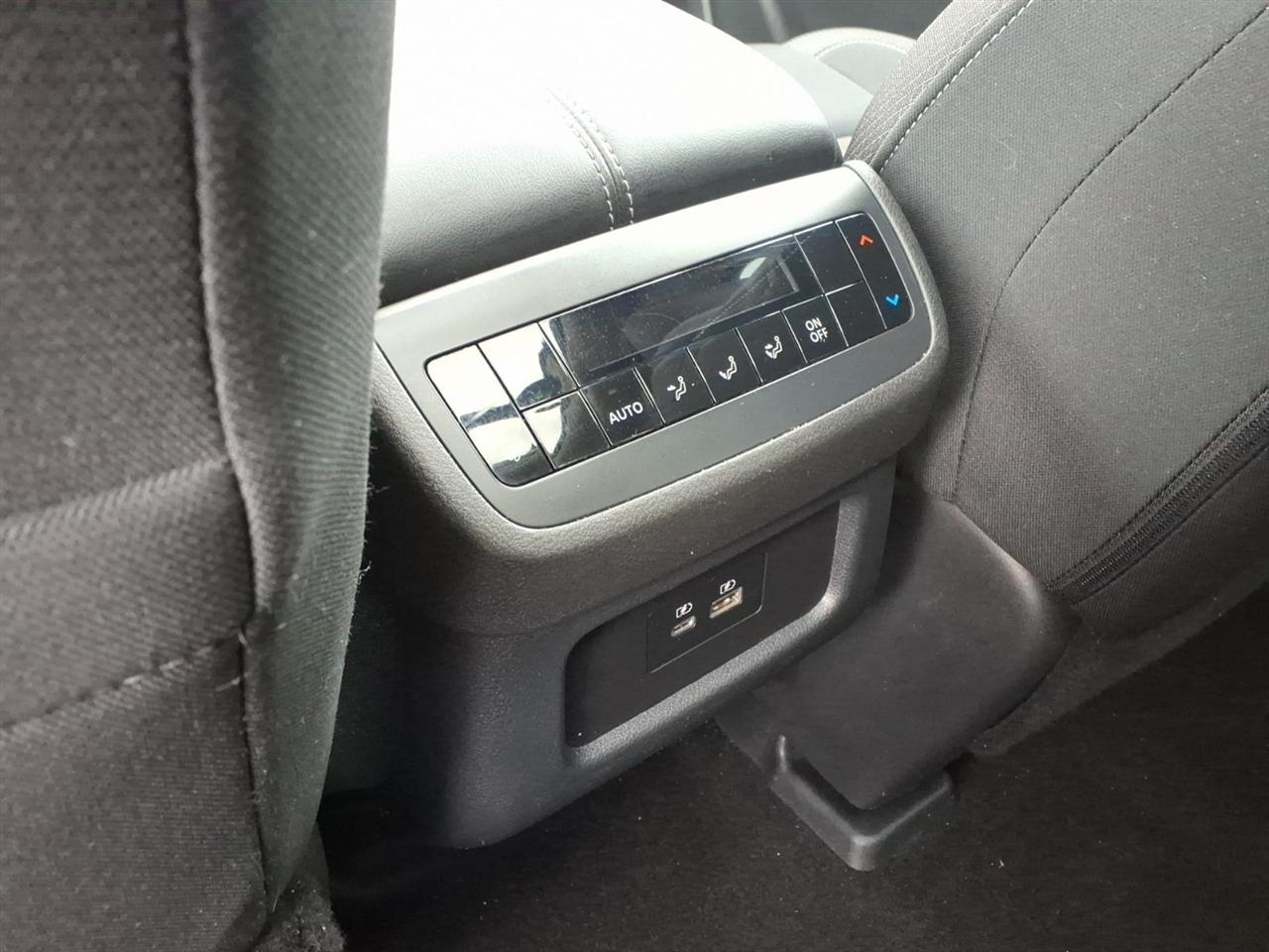 Nissan Pathfinder SV 2WD 2024