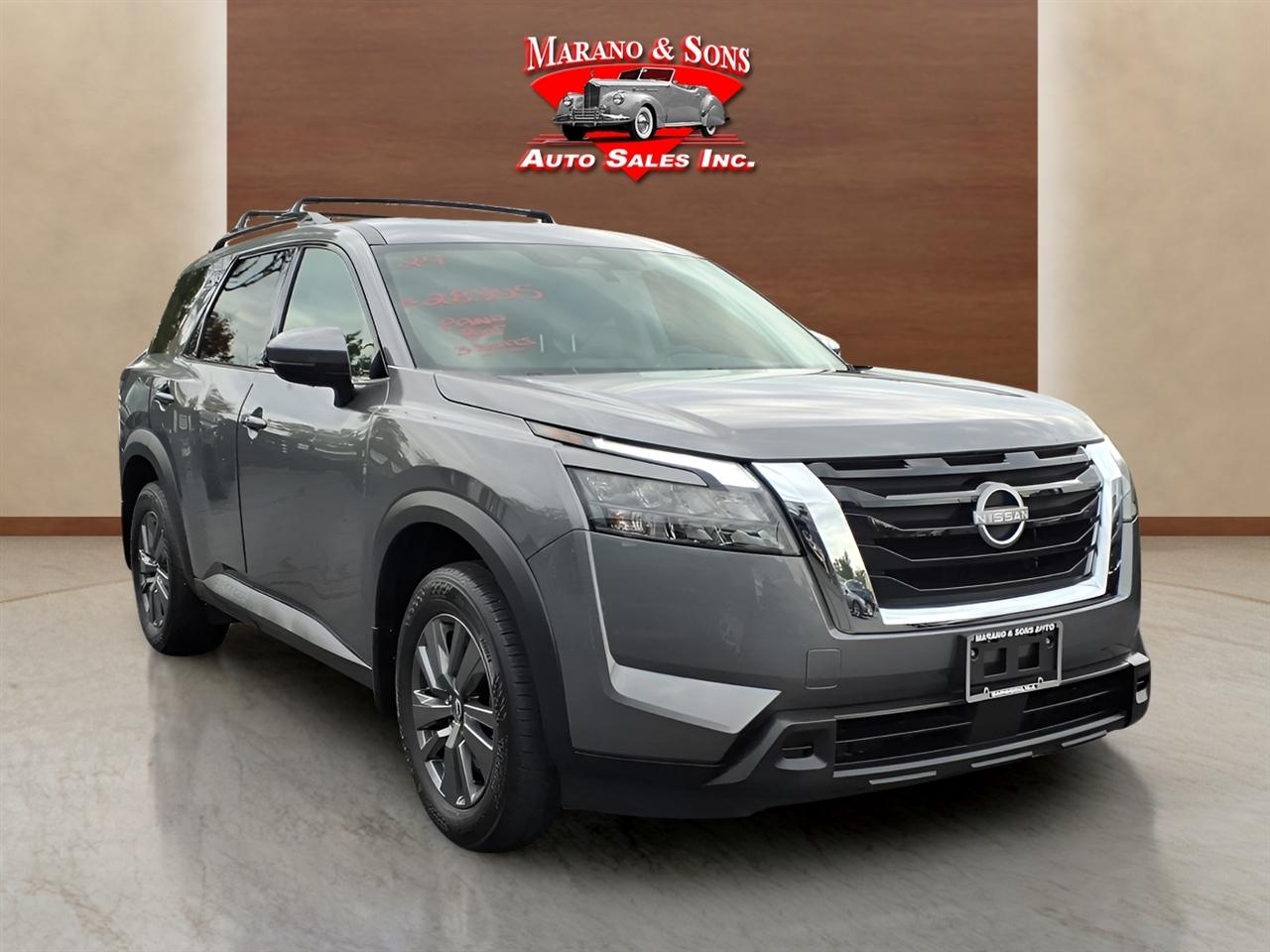 Nissan Pathfinder SV 2WD 2024