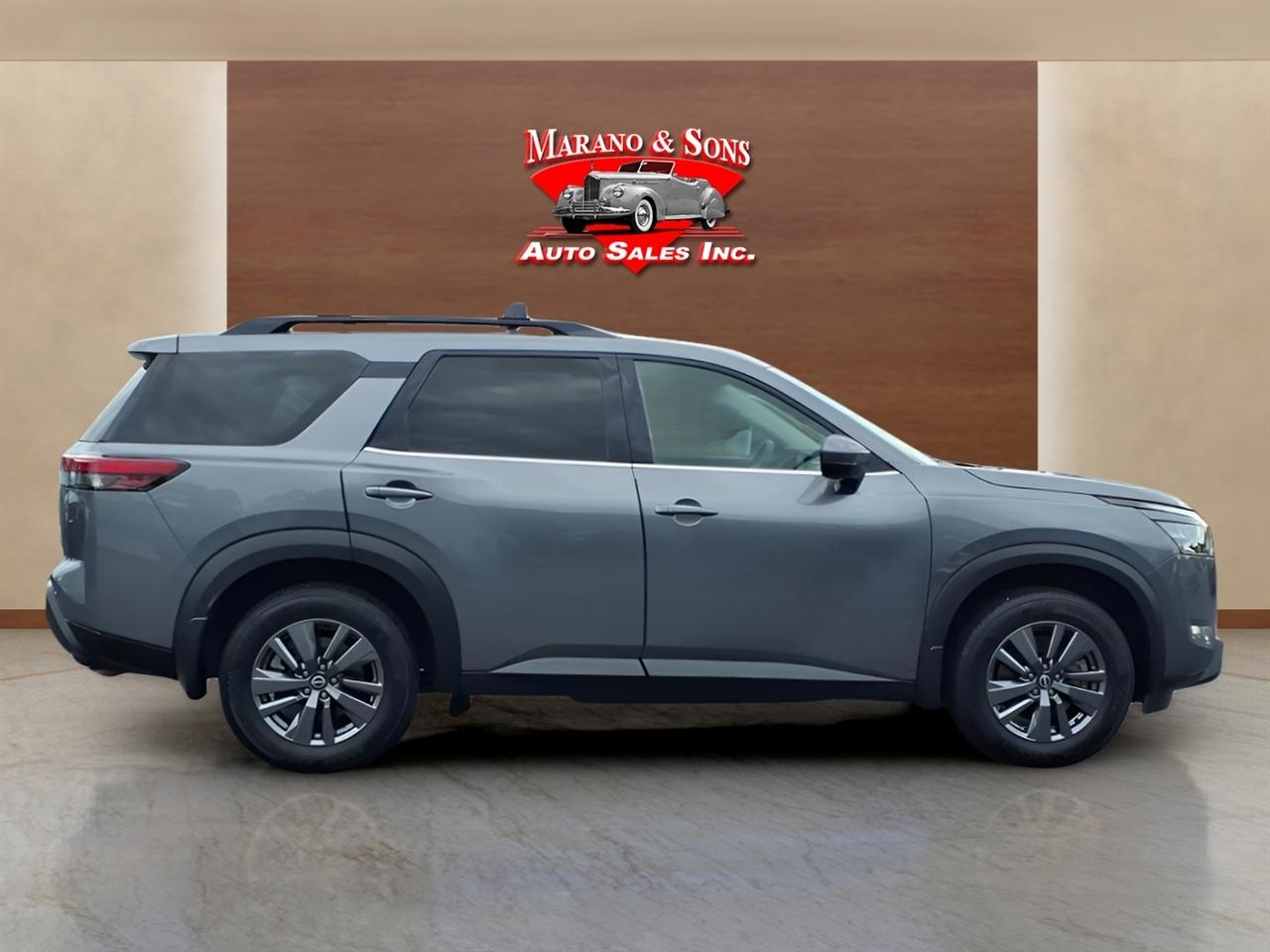 Nissan Pathfinder SV 2WD 2024