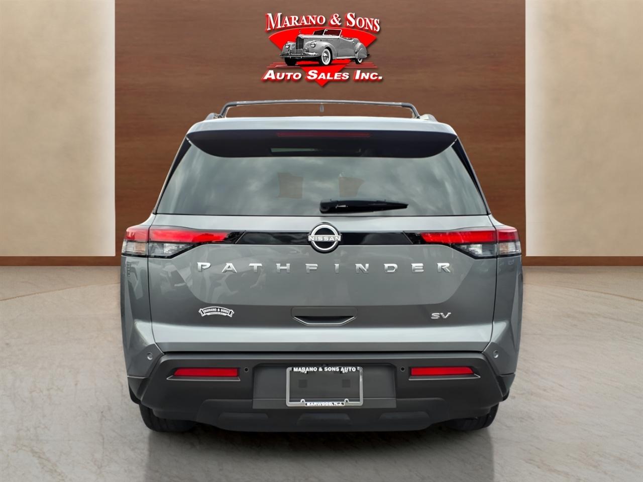 Nissan Pathfinder SV 2WD 2024