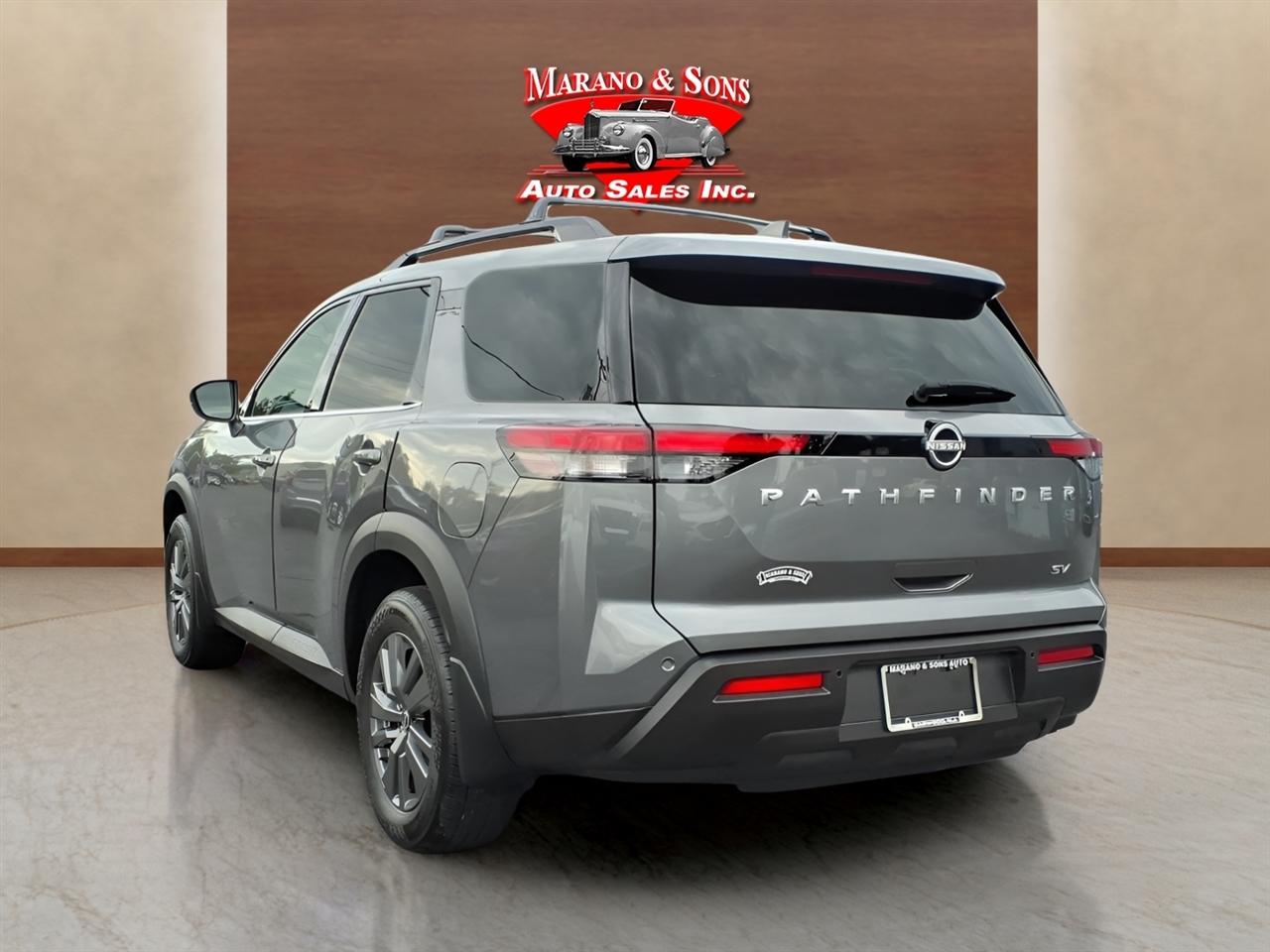 Nissan Pathfinder SV 2WD 2024
