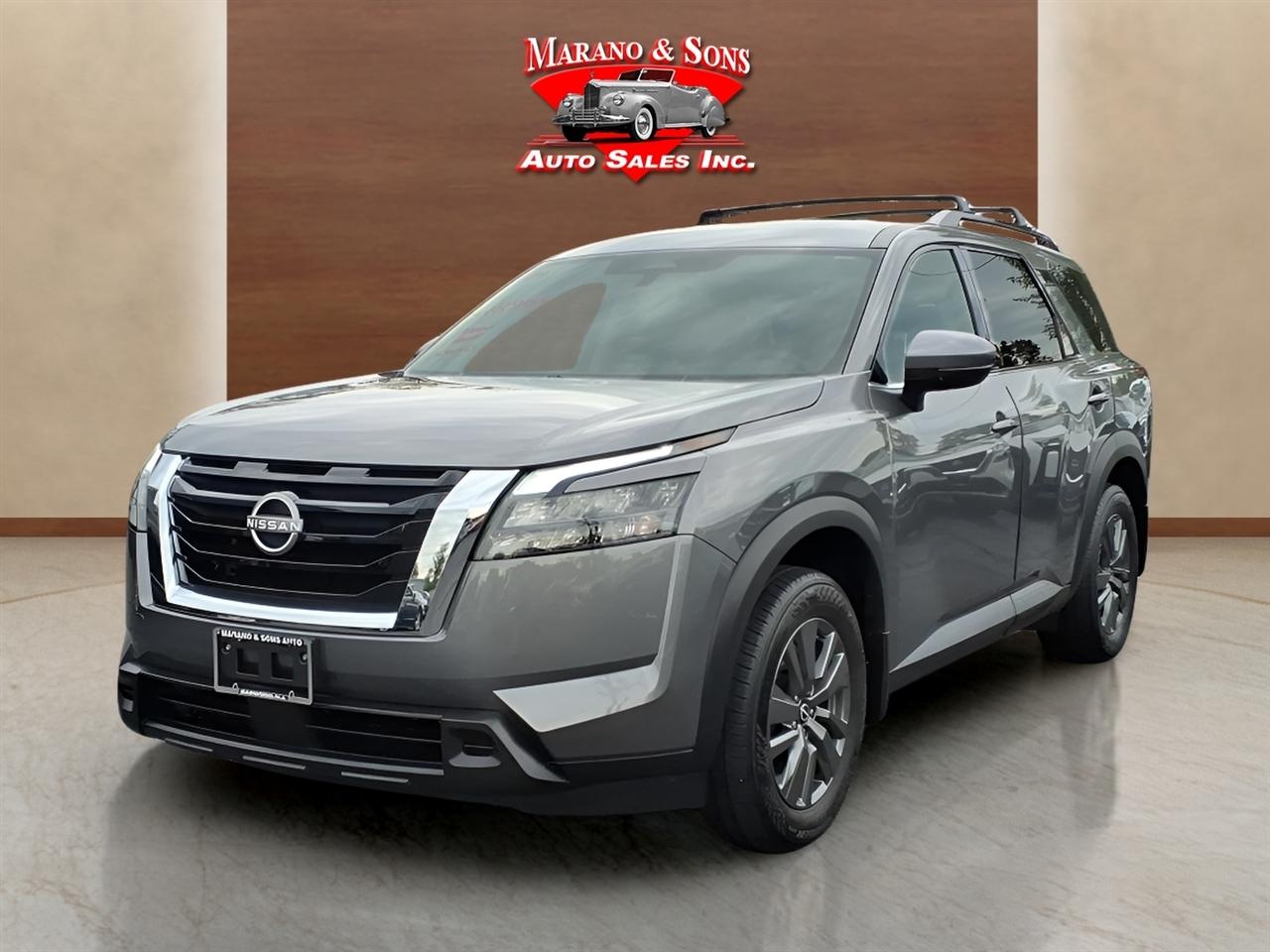 2024 Nissan Pathfinder SV