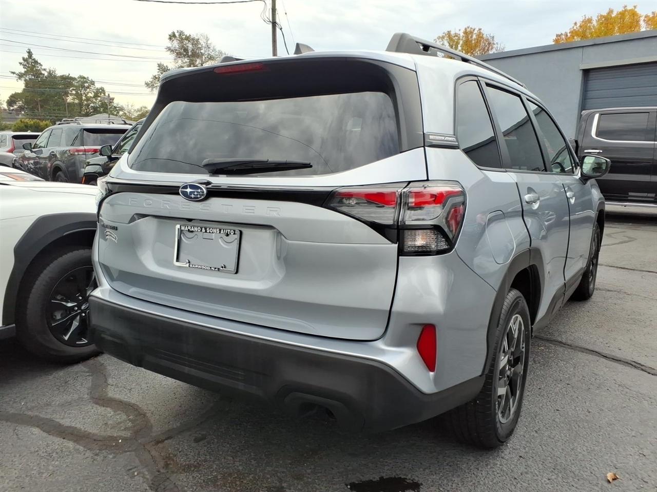Subaru Forester Premium AWD 2025
