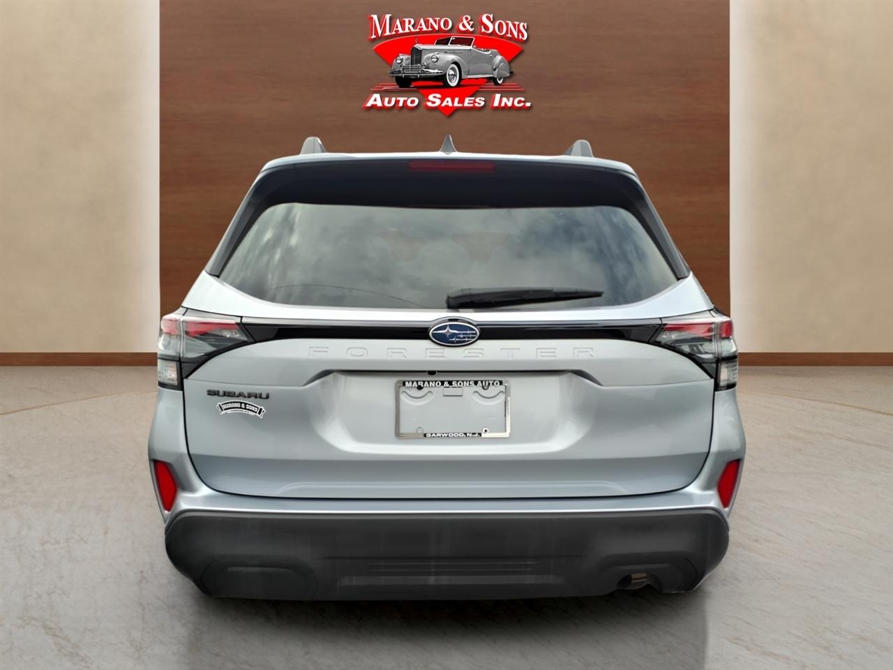 Subaru Forester Premium AWD 2025
