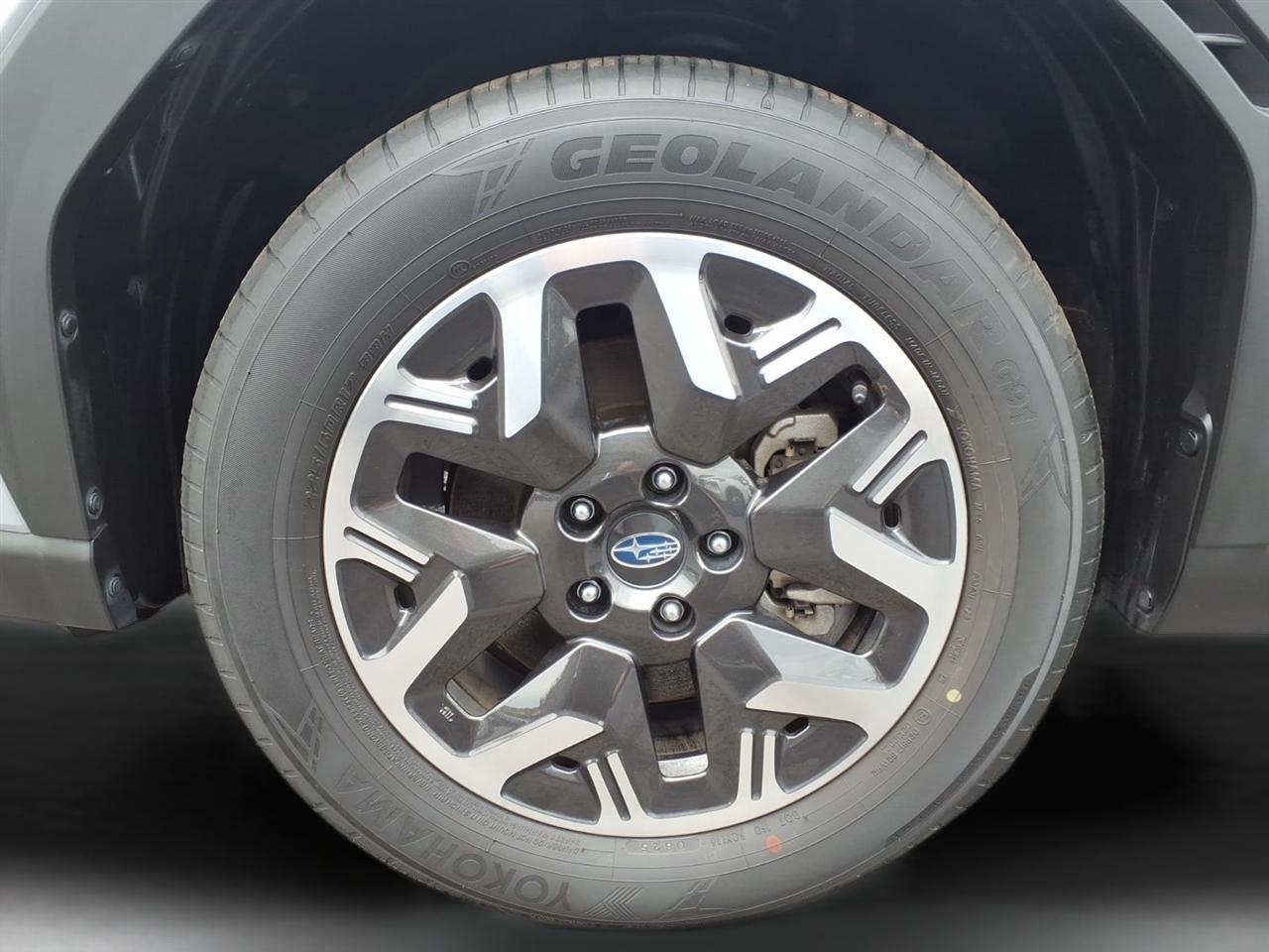 Subaru Forester Premium AWD 2025
