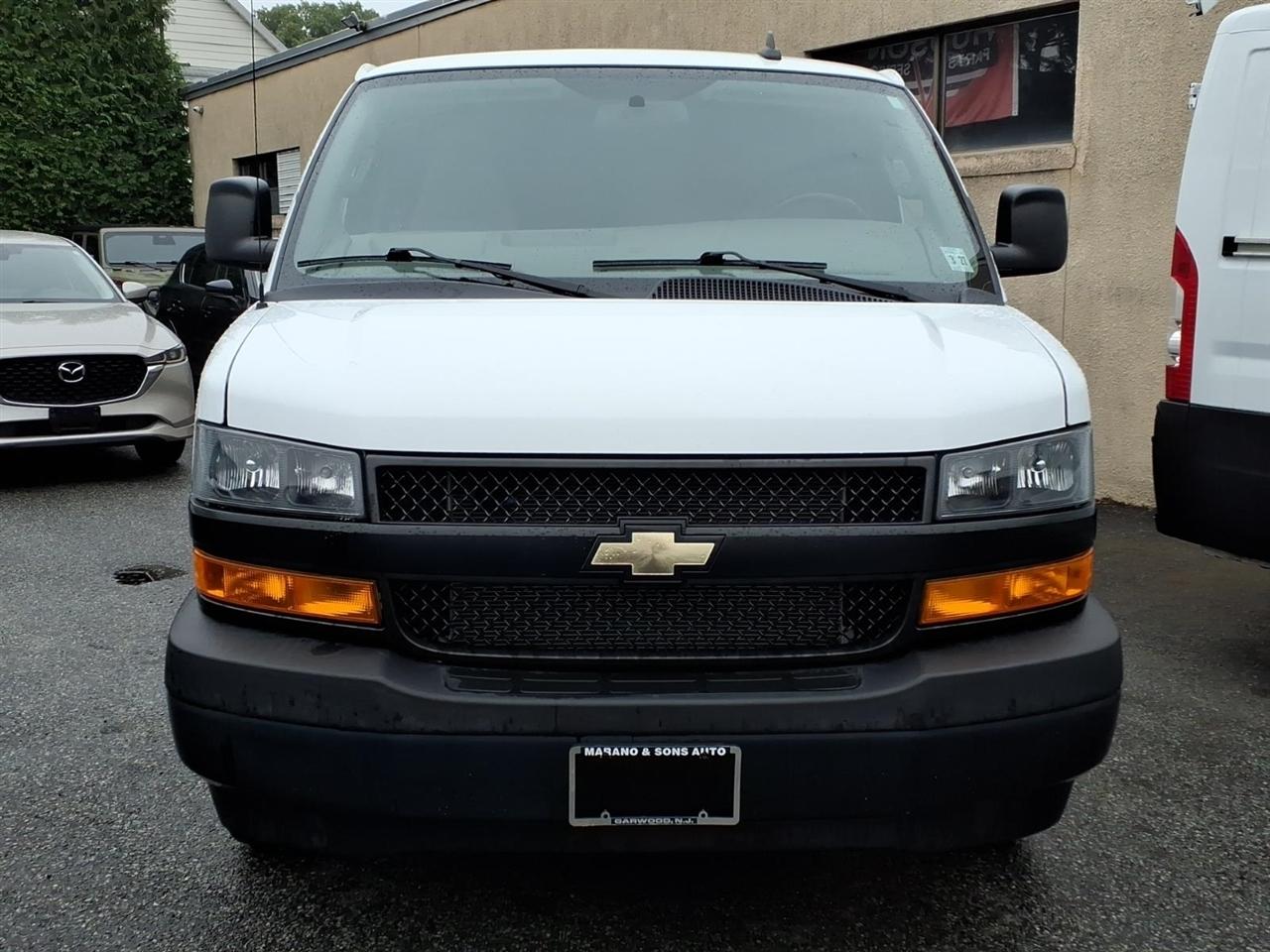 Chevrolet Express Cargo Van RWD 2500 135" 2022