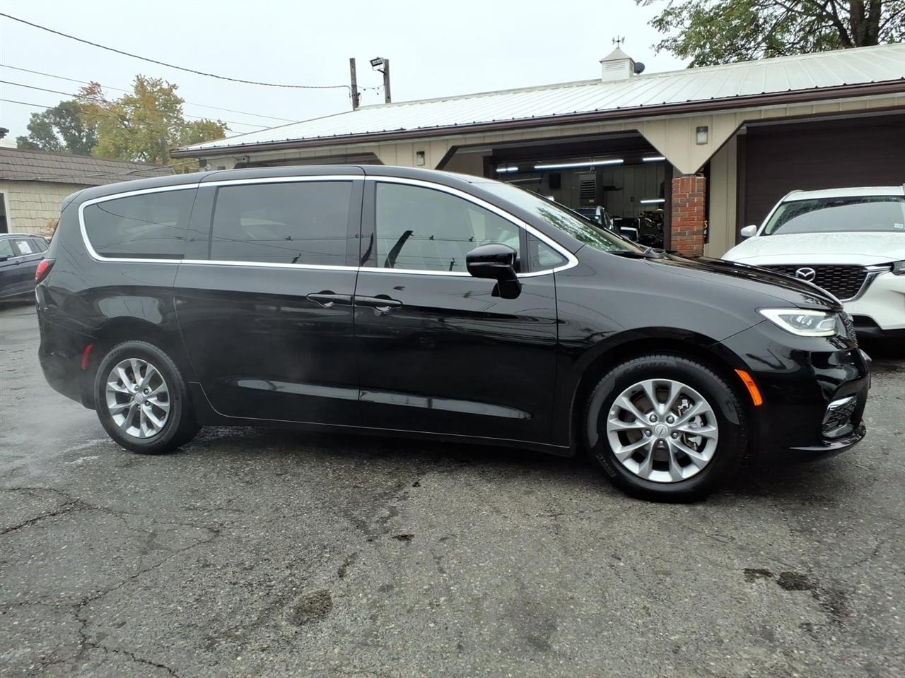 Chrysler Pacifica Limited FWD 2026