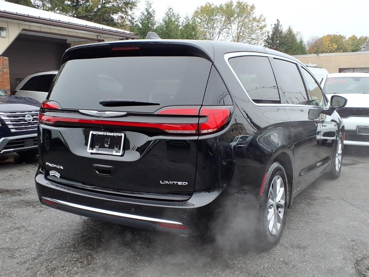 Chrysler Pacifica Limited FWD 2026
