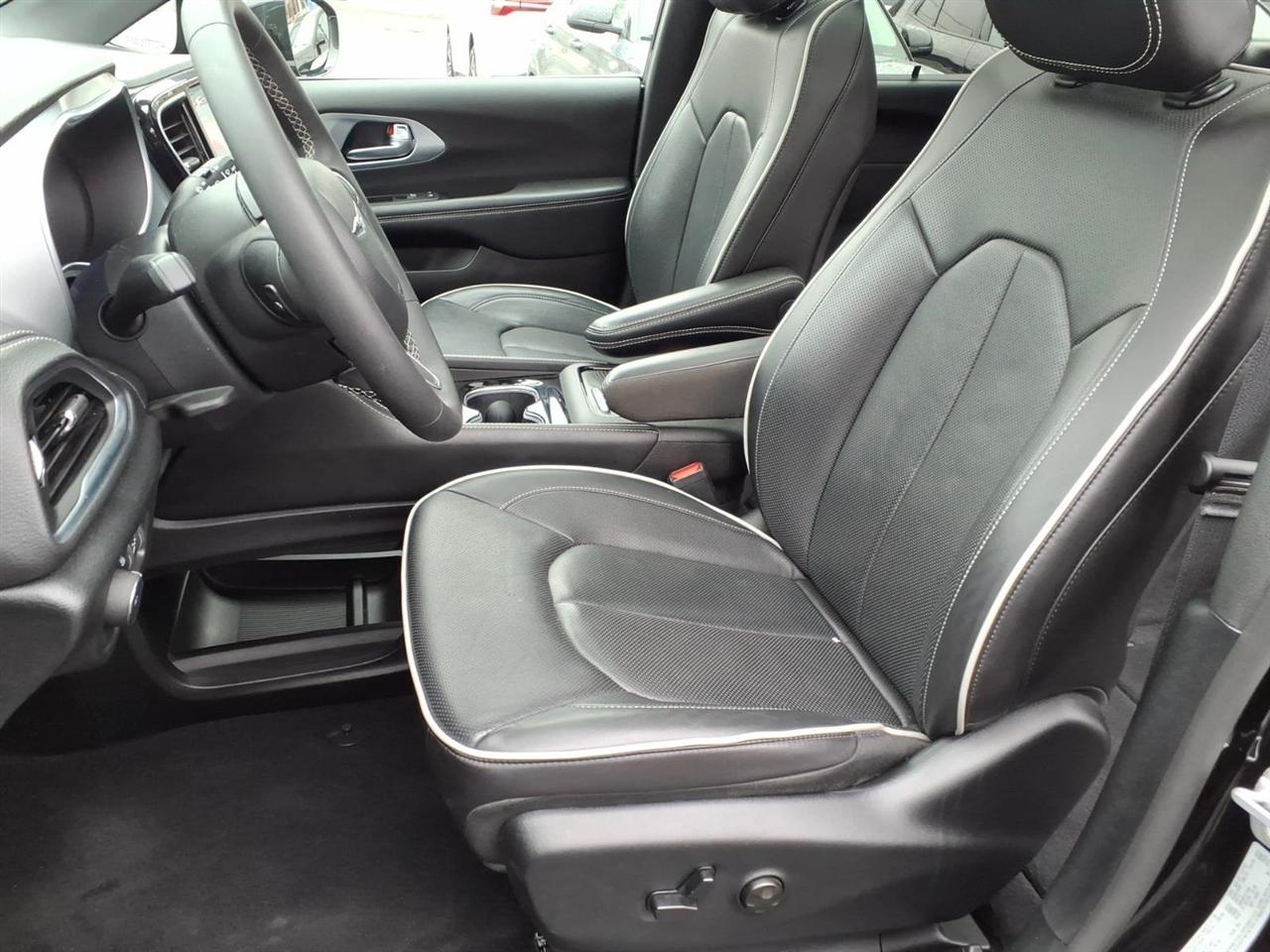 Chrysler Pacifica Limited FWD 2026