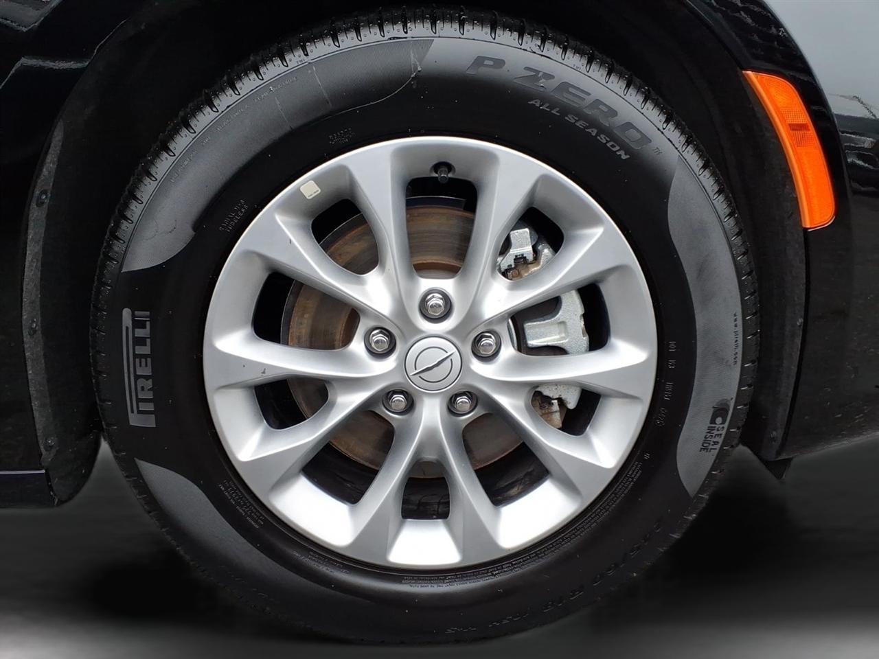 Chrysler Pacifica Limited FWD 2026